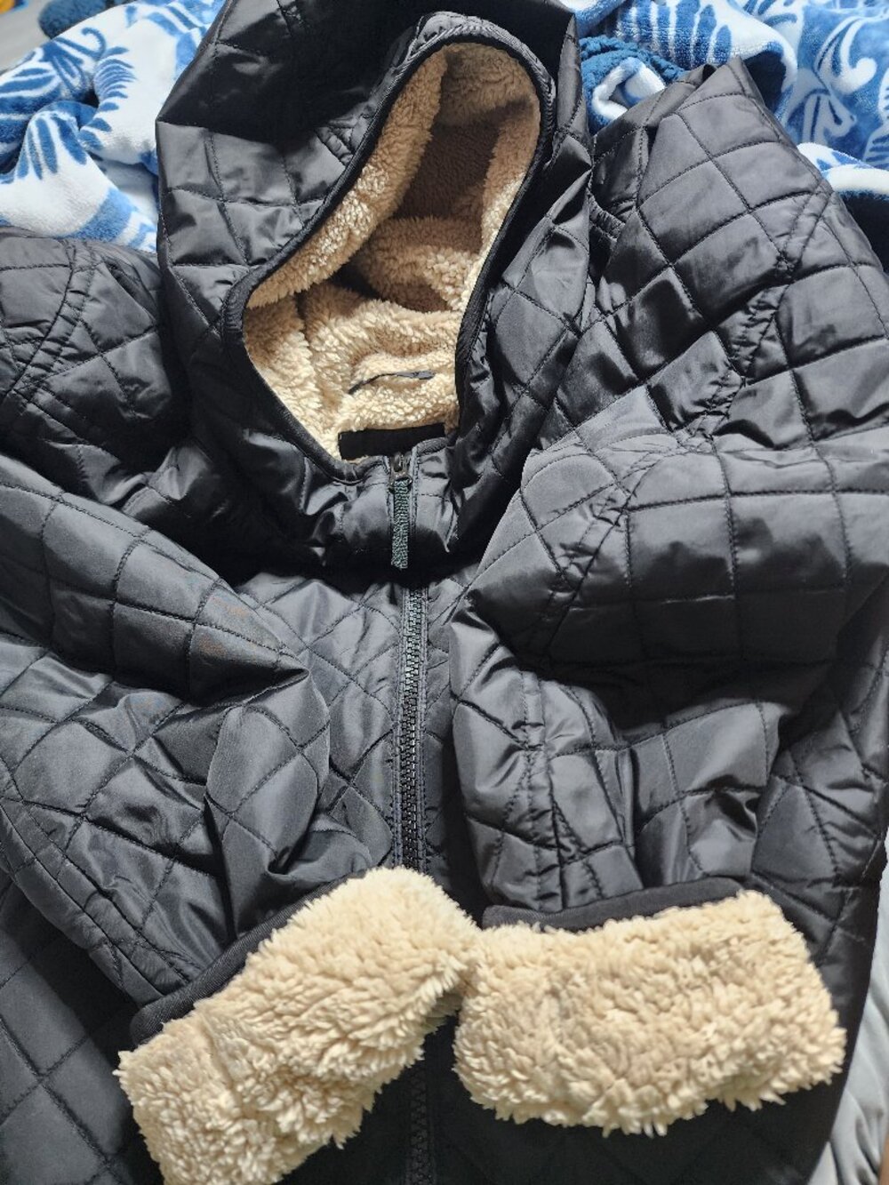 UNIQLO Women's Pile Lined Fleece Quilted Parka – Black - Picture 5 of 5